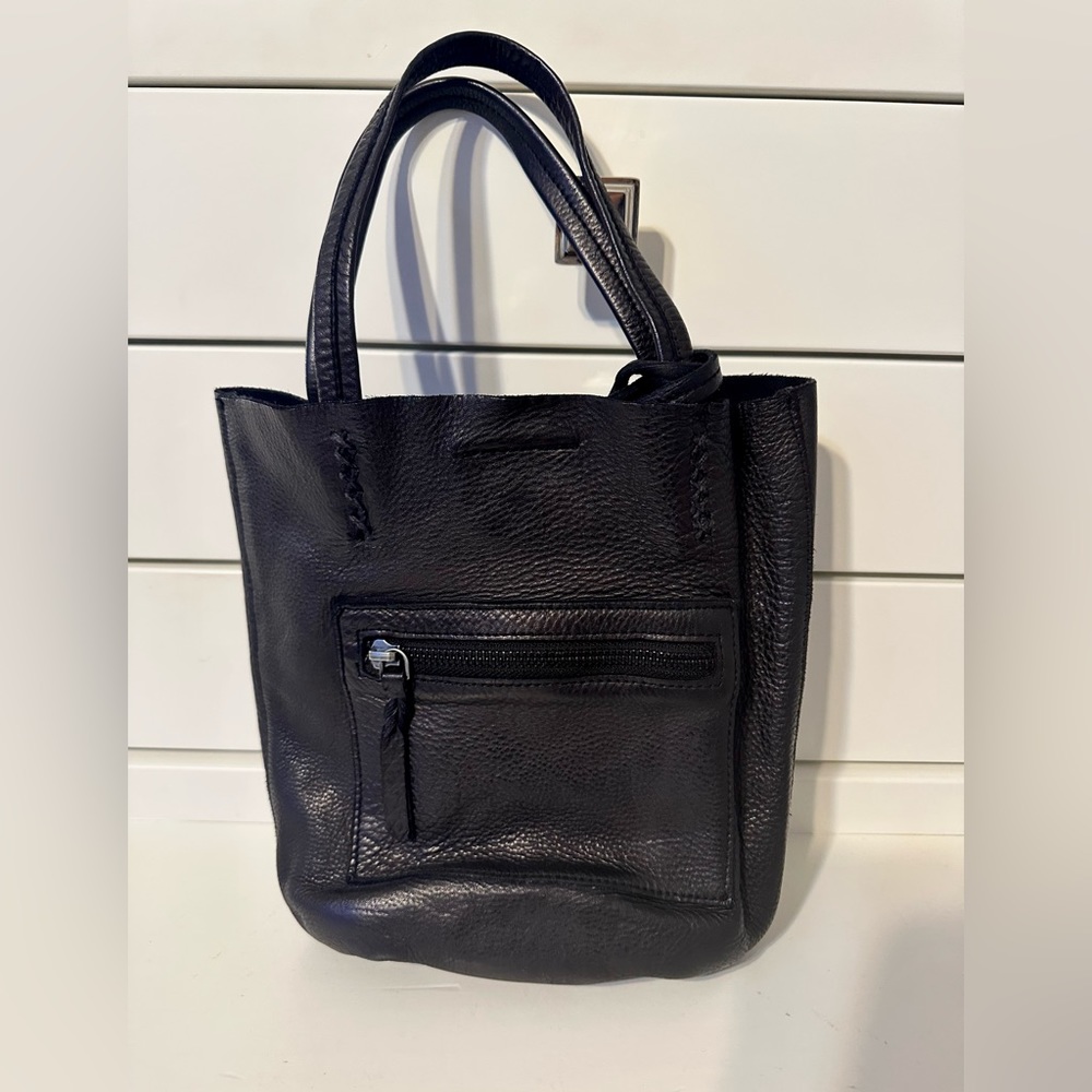 🌈🥳HP Free People Black Leather Boho Bag Has Crossbody Strap + Coin Purse. NWOT